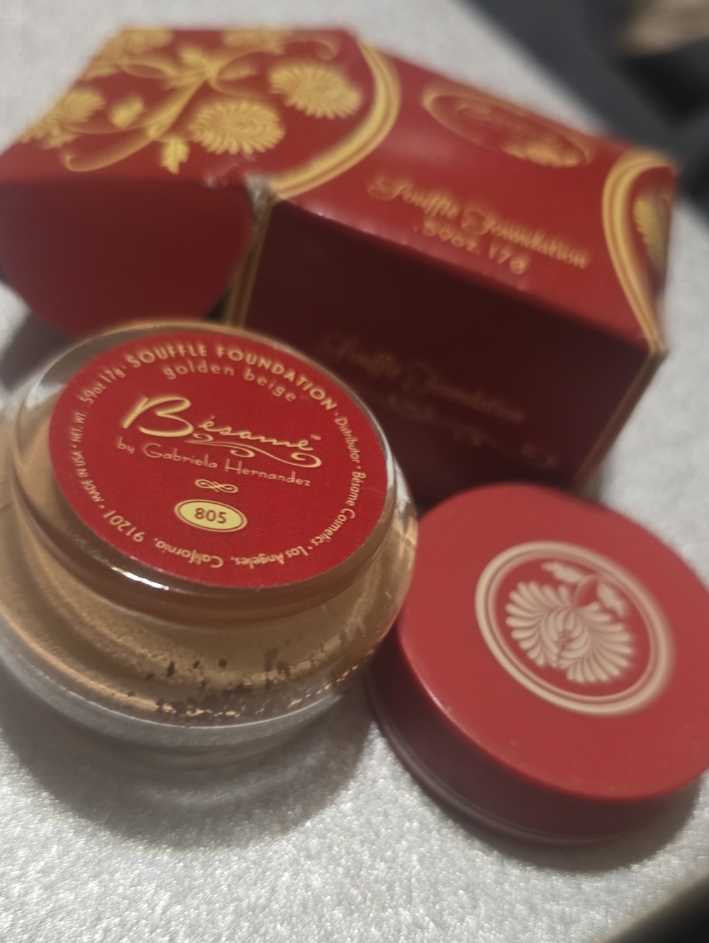 🧚‍♀️GOLDEN BEIGE Besame Cosmetics VERY RARE Souffle Foundation NWT